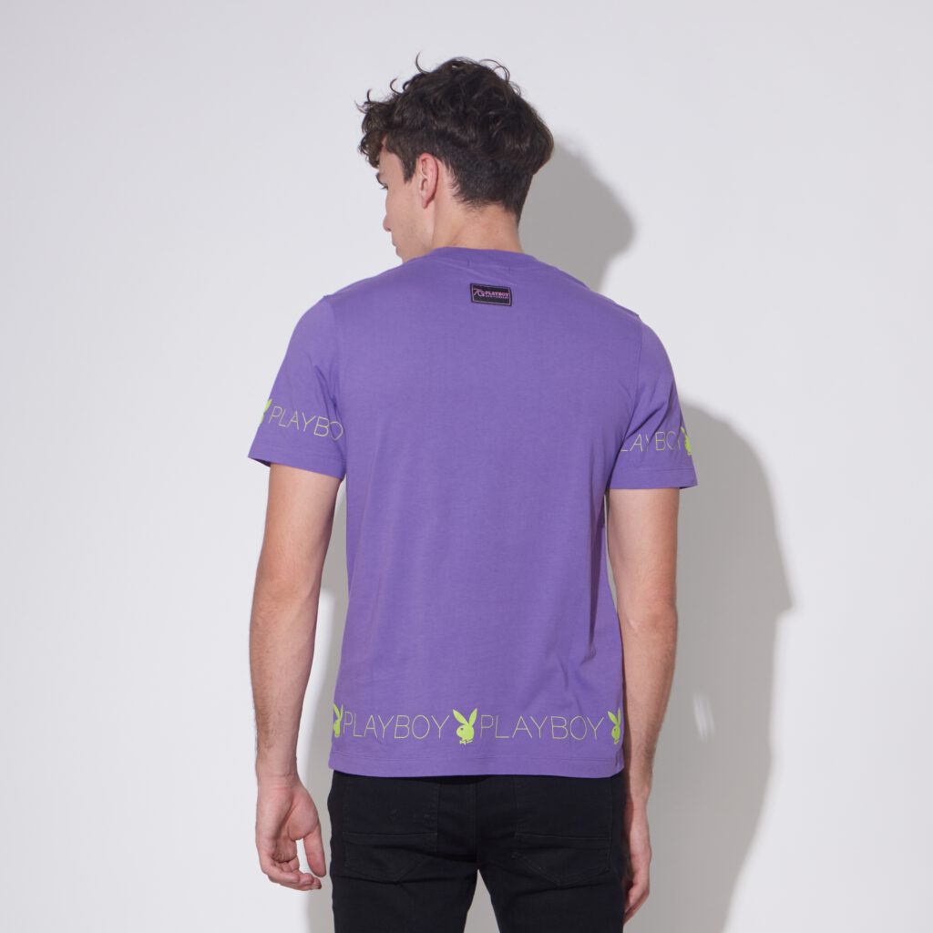 P1MT231TF049VI   70TH PLAYBOY เสื้อยืดคอกลมแขนสั้น - Image 2