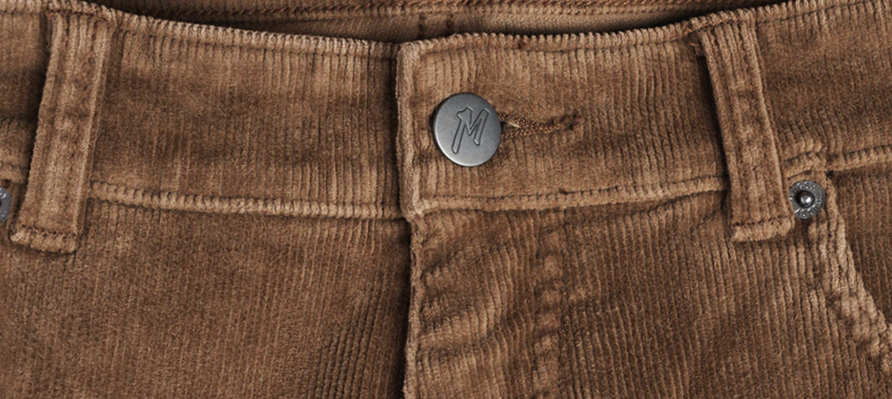 10. กางเกงคอร์ดูรอย (Corduroy Pants)
