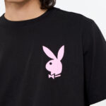 11PB BUNNYZINE เสื้อยืดคอกลมแขนสั้น อกหน้าซ้ายพิมพ์หัวกระต่าย หลังพิมพ์ PLAYBOY - Image 3