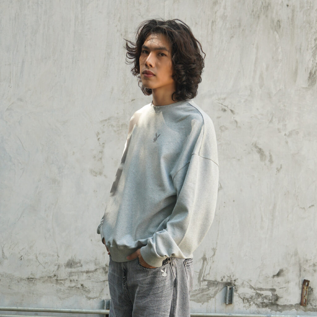 12PB PLAY UNDER GROUND เสื้อยืดคอกลมแขนยาว อกหน้าซ้ายพิมพ์หัวกระต่าย อกหน้าขวาพิมพ์ PLBY - Image 3