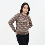 12PB VELVET CHAIN เสื้อถักไหมพรม คอกลม แขนยาวเปิดหน้า ทอลายPLAYBOY แทรกดิ้นทั้งตัว - Image 2