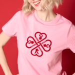 [PRE ORDER พร้อมส่ง 9/2/2026] LLLYเสื้อยืดT-Shirt BASIC พิมพ์กำมะหยี่โลโก้ด้านหน้า