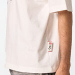 01PB LOADING BOY เสื้อยืดคอกลมแขนสั้น หน้าพิมพ์โลโก้ ปลายแขนขวาปักโบว์สีทูโทน หลังปักโลโก้ - Image 5